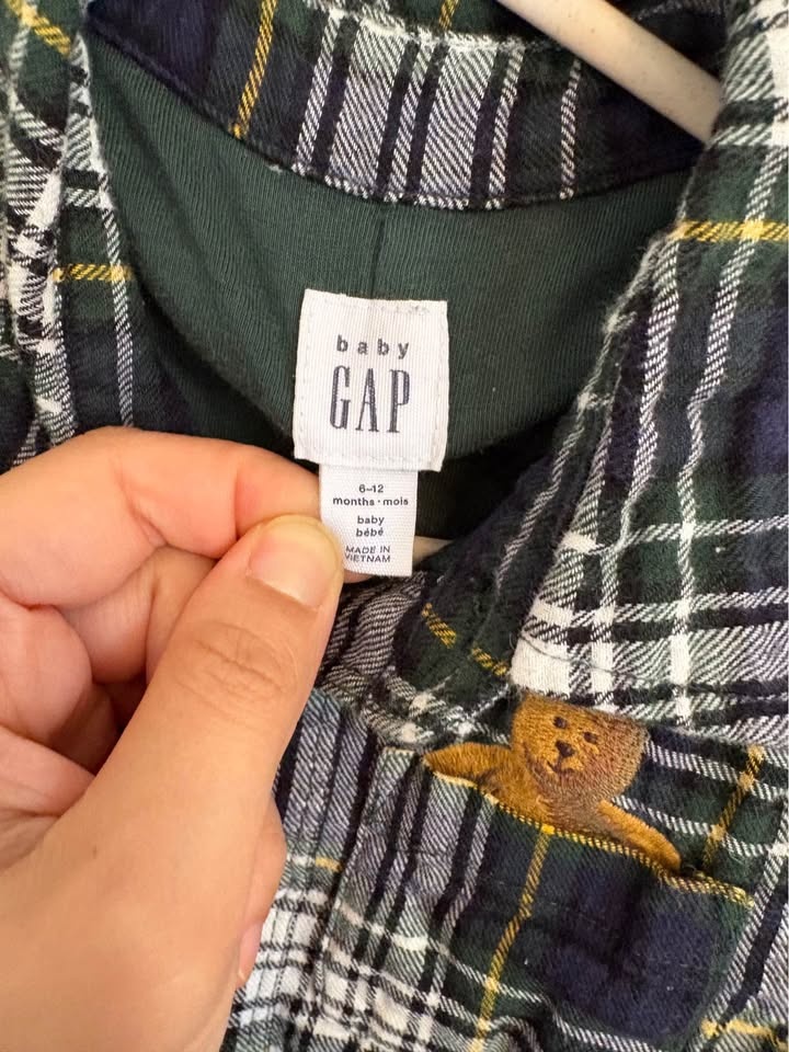 BabyGap 6-12M Flannel Onesie - photo 3