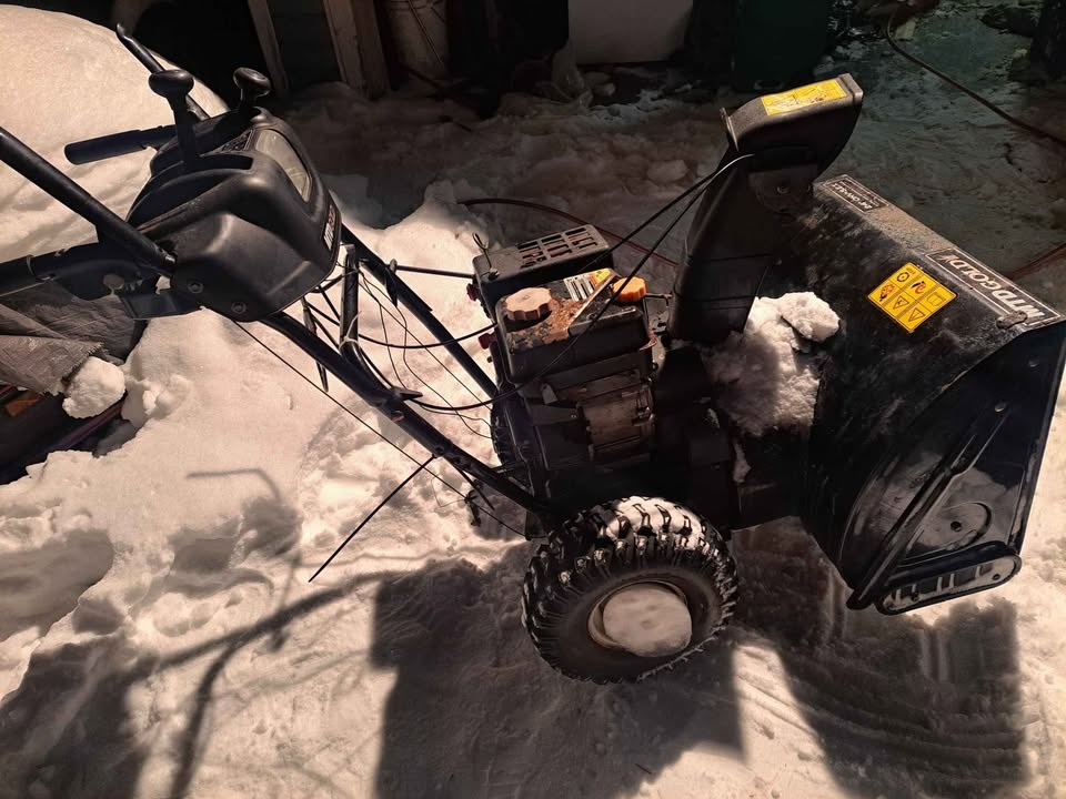 Snowblower for Sale - Starts with First Pull! - photo 3