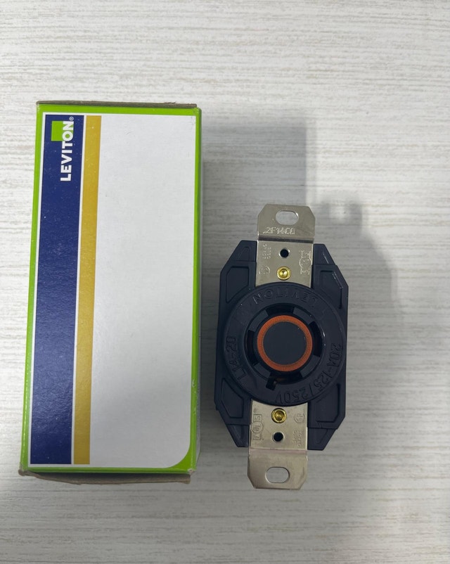 Leviton Locking Receptacle 20 Amp 125/250 Volt
