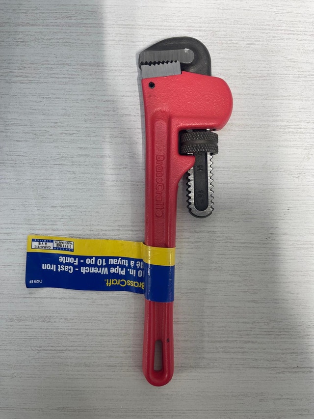 Brasscraft 10-in Adjustable Cast Iron Pipe Wrench