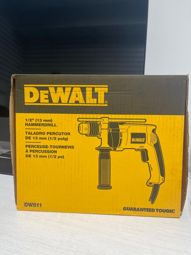DEWALT 8.5 Amp Corded 1/2-inch Variable Speed Hammer Drill