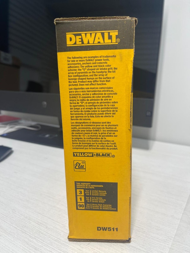 DEWALT 8.5 Amp Corded 1/2-inch Variable Speed Hammer Drill - photo 2