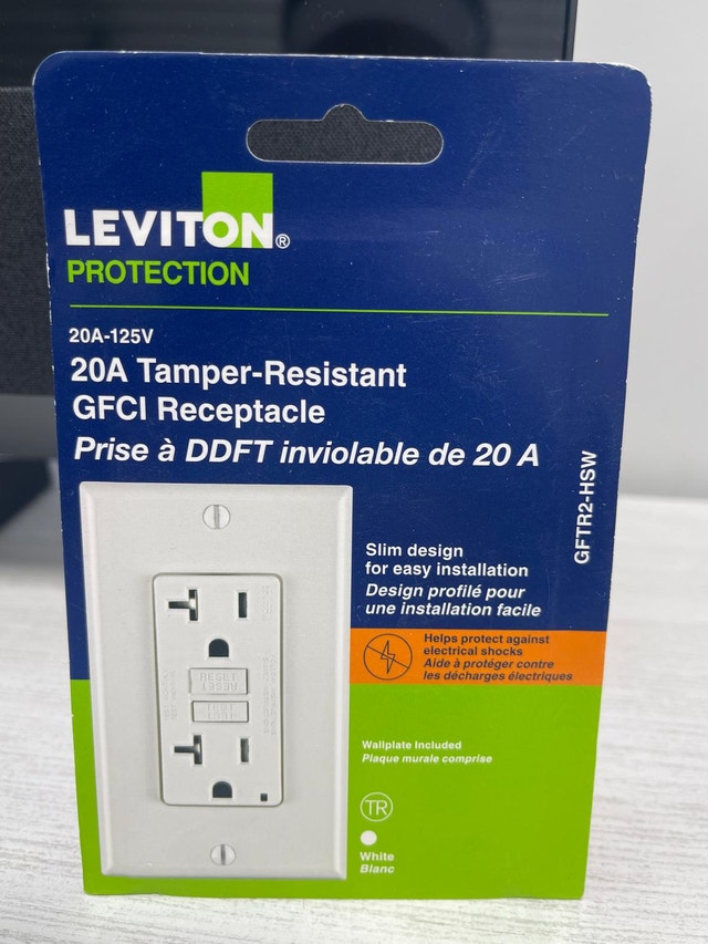 Leviton Decora 20 Amp GFCI Receptacle