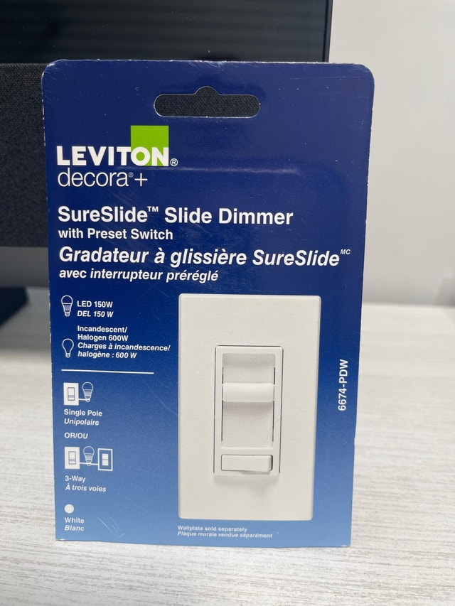 Leviton SureSlide Universal Slide Dimmer with Preset