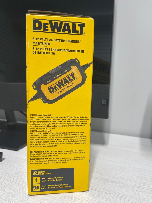 DEWALT DXAEC2CA 2-Amp Battery Charger/Maintainer, 6V/12V - photo 3