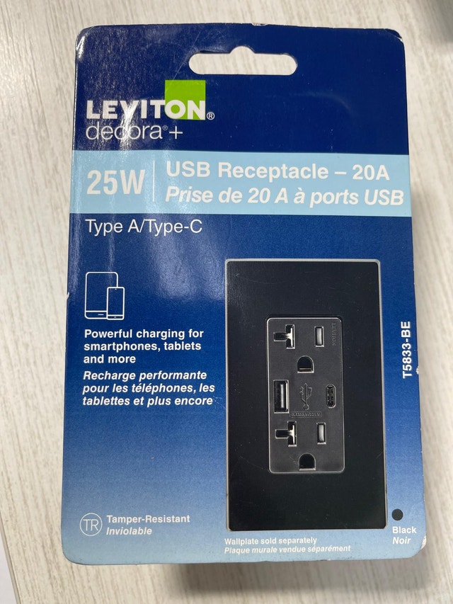 Leviton Decora USB Charger 20A Receptacle 5.1A USB Type A/C