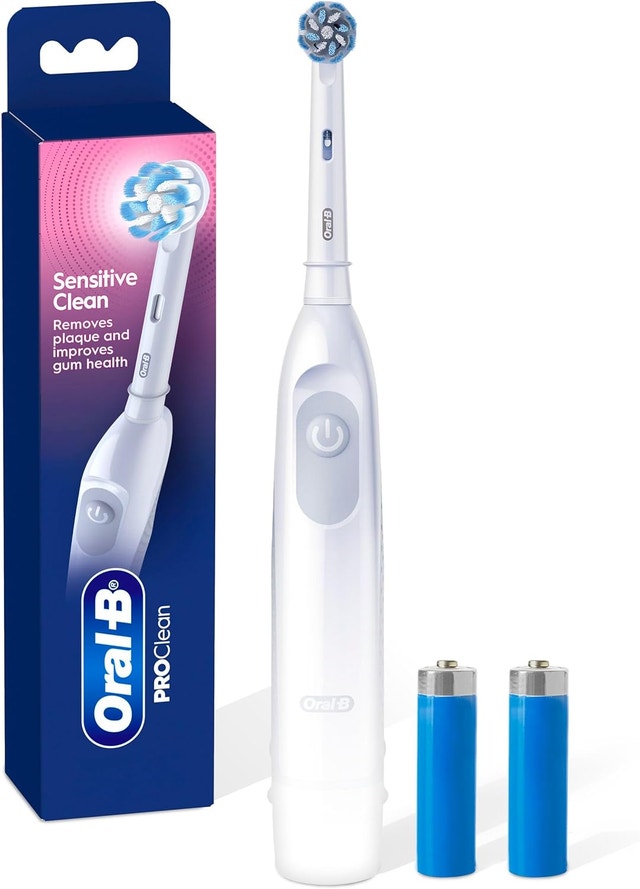 Oral B Pro Clean Battery Toothbrush, Sensitive Clean White