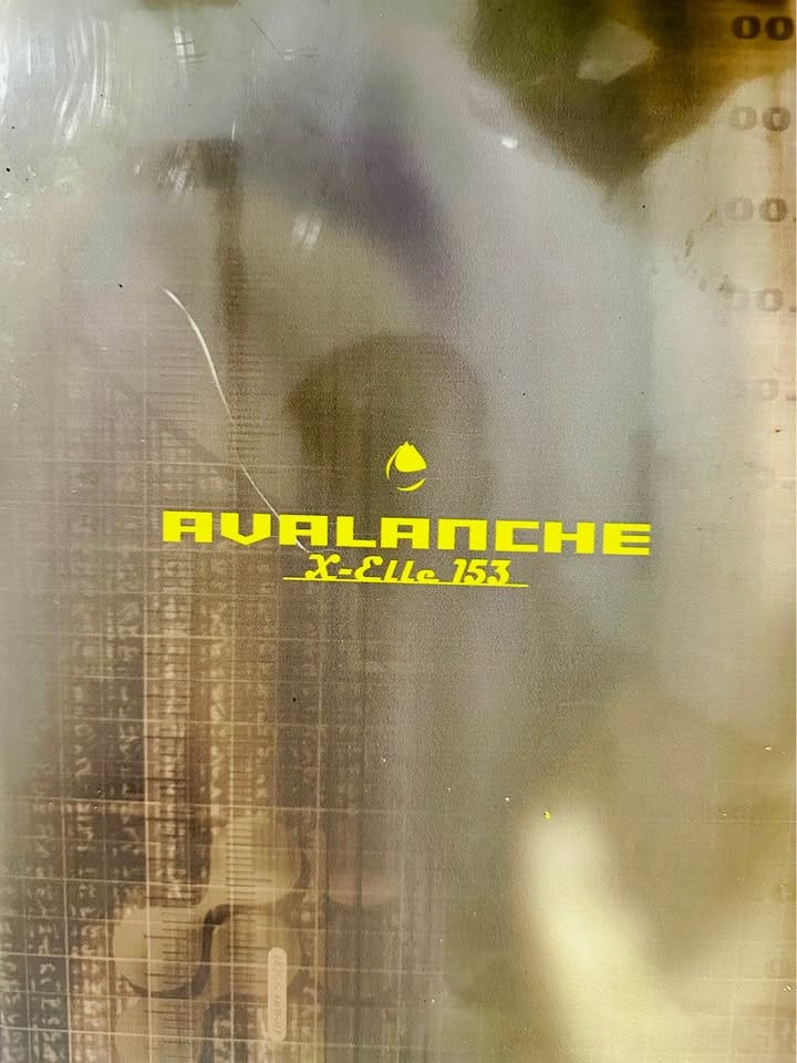 Avalanche Snowboard – 153 cm - photo 2