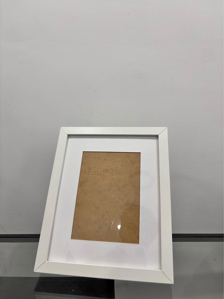 White Modern Picture Frame with Mat