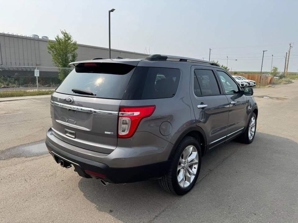 2014 Ford Explorer XLT V6 4WD - 7 Passengers - photo 4