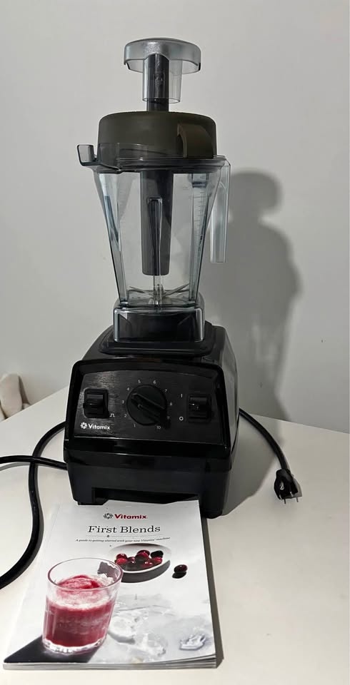Pick up this week! Vitamix E310 Blender - Gently Used