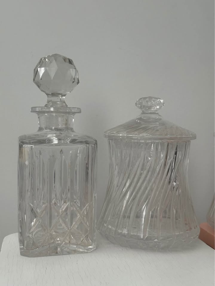 💎Vintage Crystal Bowl and Decanters - photo 2