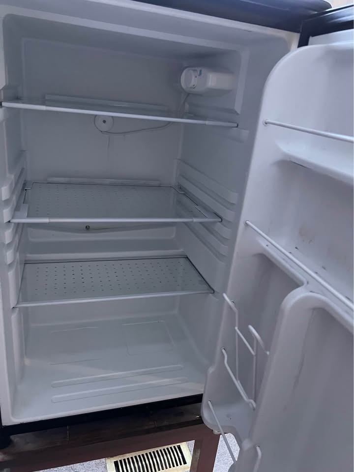 Mini Fridge - photo 2