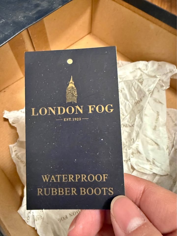 London Fog Studded Waterproof Rubber Boots Size 37