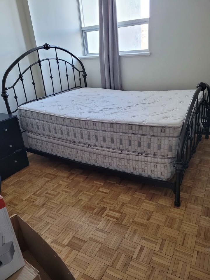 Room for Rent in Oakville