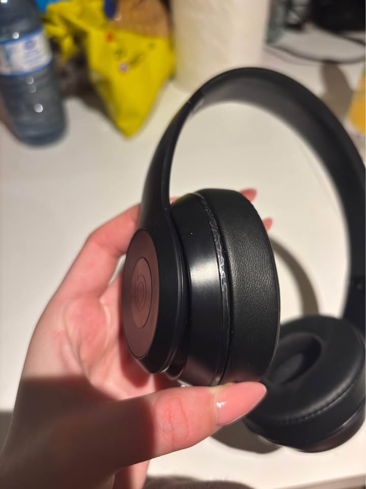 Beats by Dre Solo 3 Wireless Headphones - photo 2