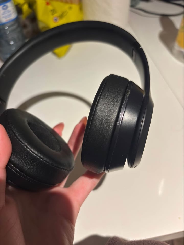 Beats by Dre Solo 3 Wireless Headphones - photo 5