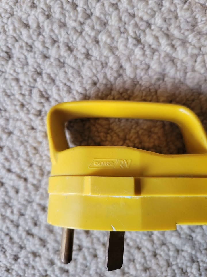 Camco PowerGrip RV Electrical Dogbone Adapter - photo 2