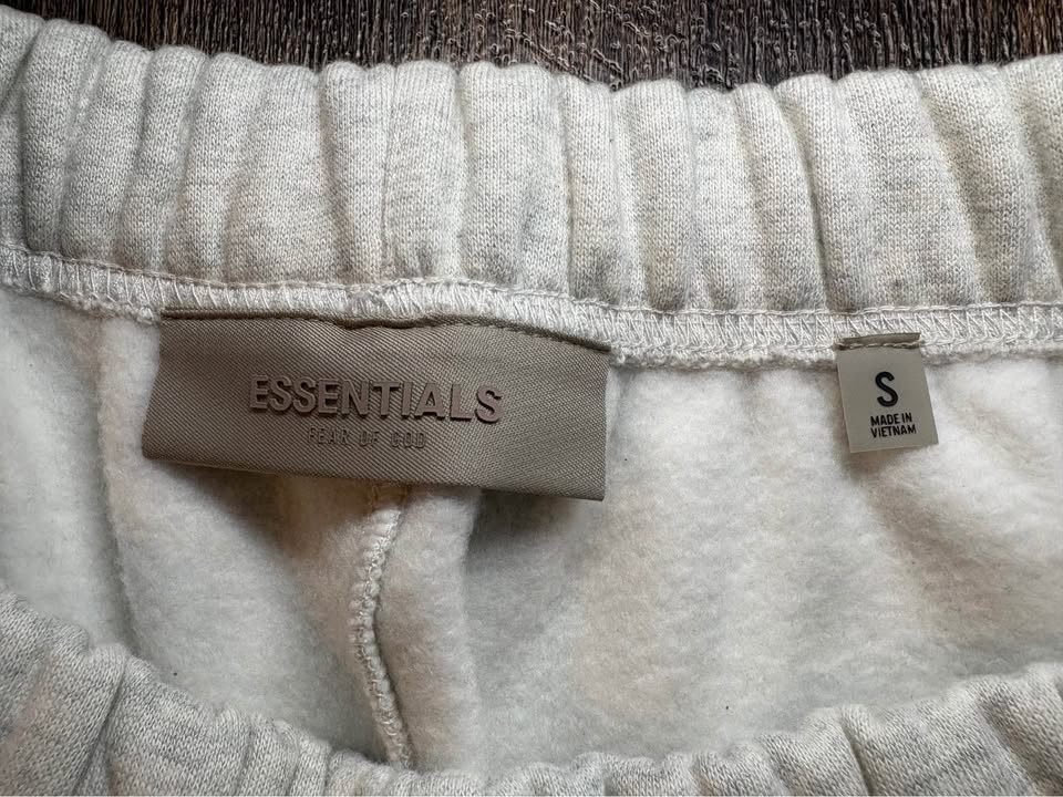 Fear of God Essentials Sweat Shorts - photo 5