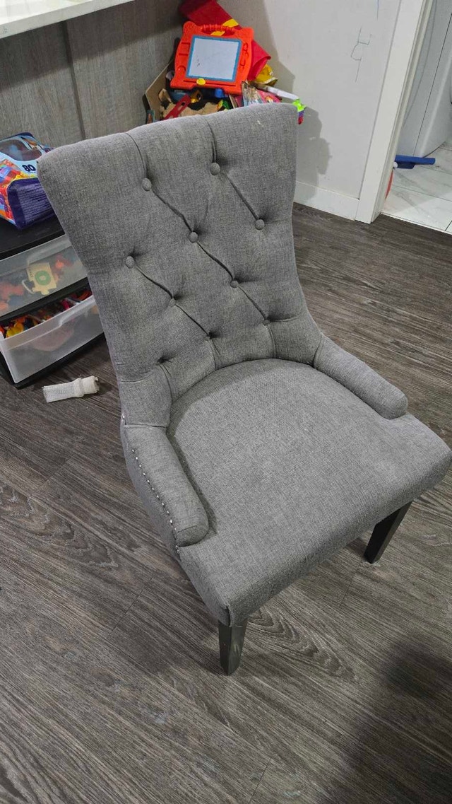 Stylish Grey Accent Chair with Button-Tufted & Studded Trim - photo 3