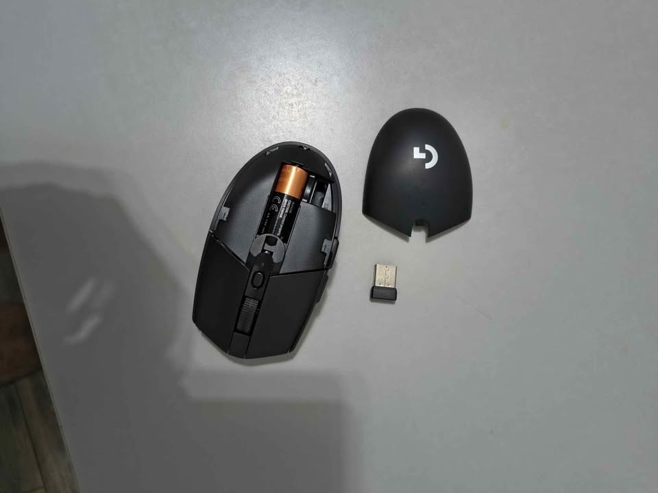 Logitech G305 Wireless Gaming Mouse - Like New - photo 4