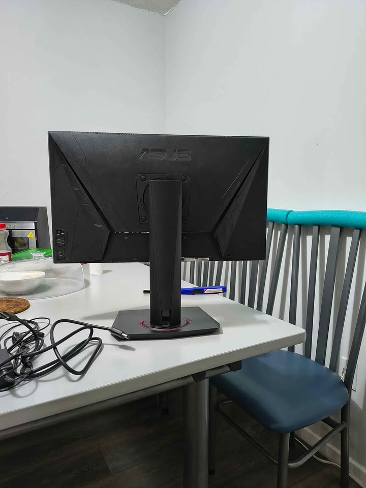ASUS VG248QG 24” Gaming Monitor - 165Hz, 0.5ms, G-SYNC - photo 3