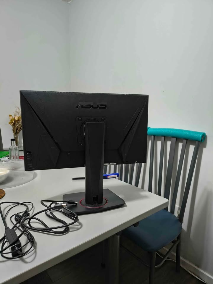 ASUS VG248QG 24” Gaming Monitor - 165Hz, 0.5ms, G-SYNC - photo 4