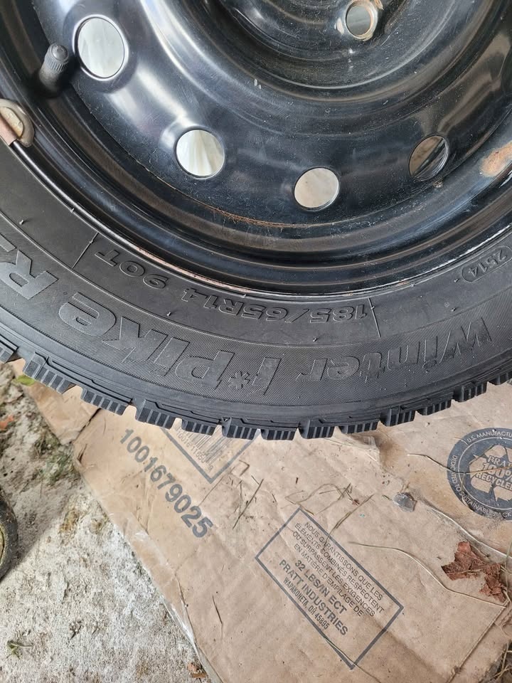 Winter Tires (185/65R14 90T) on Rims - photo 3
