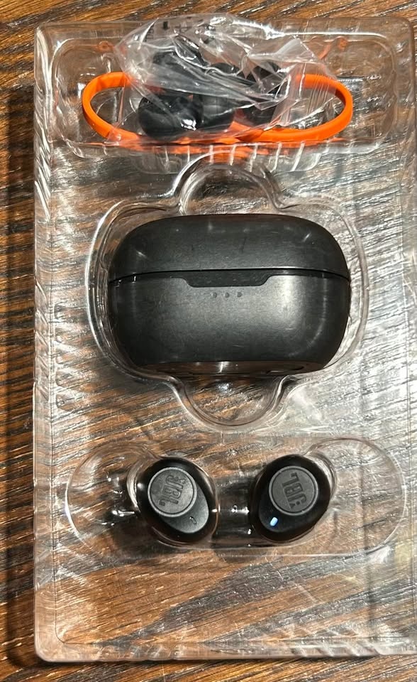 JBL Tune 115 earbuds - photo 3