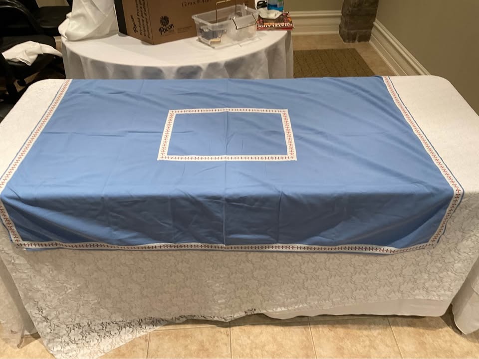 Vintage Red Check Border Table Cloth - photo 2