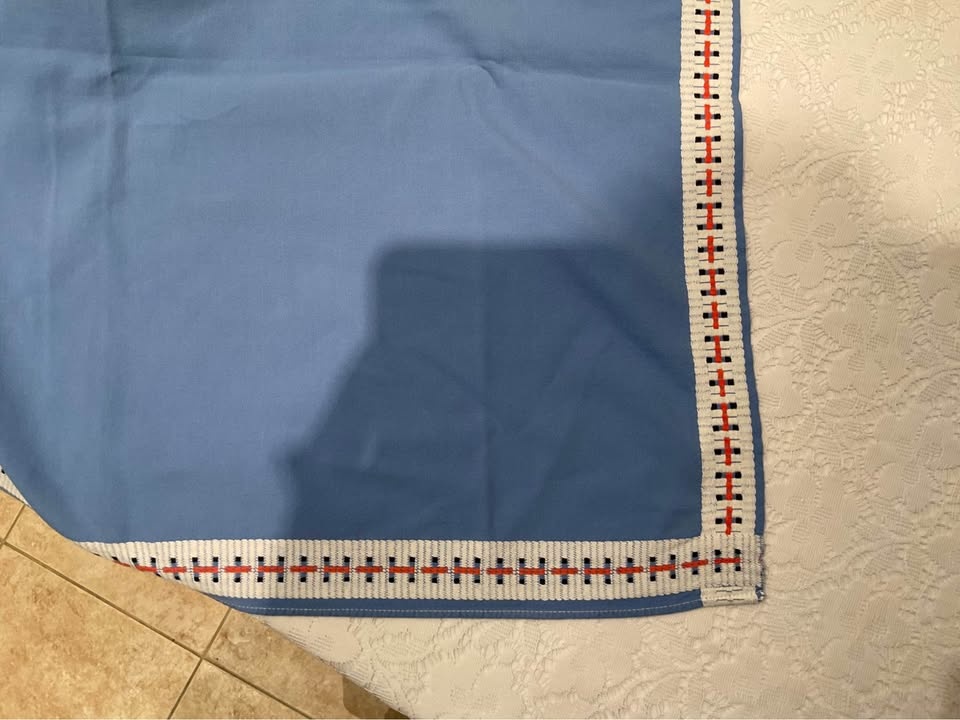 Vintage Red Check Border Table Cloth - photo 3