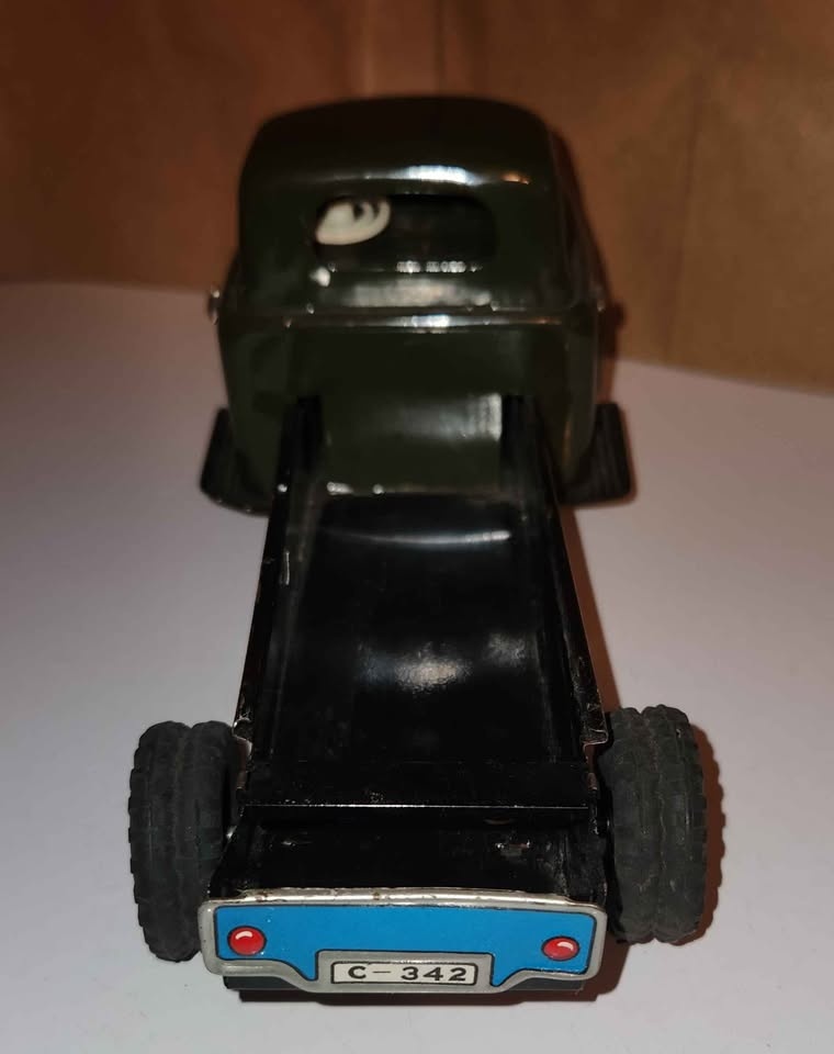 Vintage 1950 Toy Truck - photo 5
