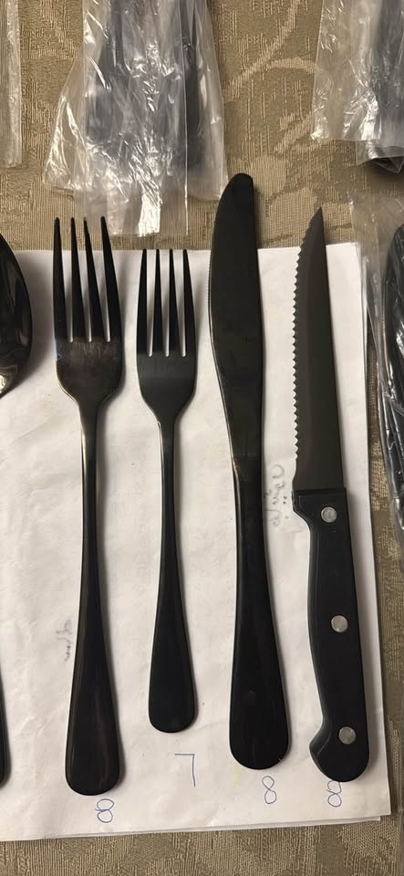 47pc Black Stainless Steel Cutlery Set - 1 Small Fork Missing - photo 3