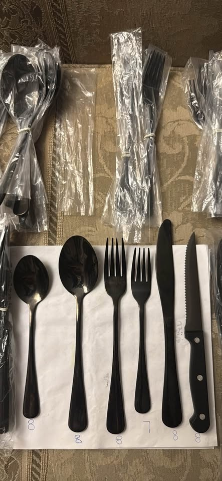 47pc Black Stainless Steel Cutlery Set - 1 Small Fork Missing - photo 4