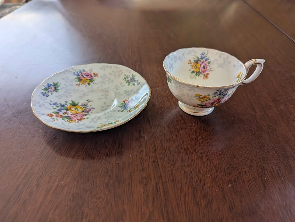 Vintage Crown Staffordshire Teacup & Saucer - Wildflower - photo 2