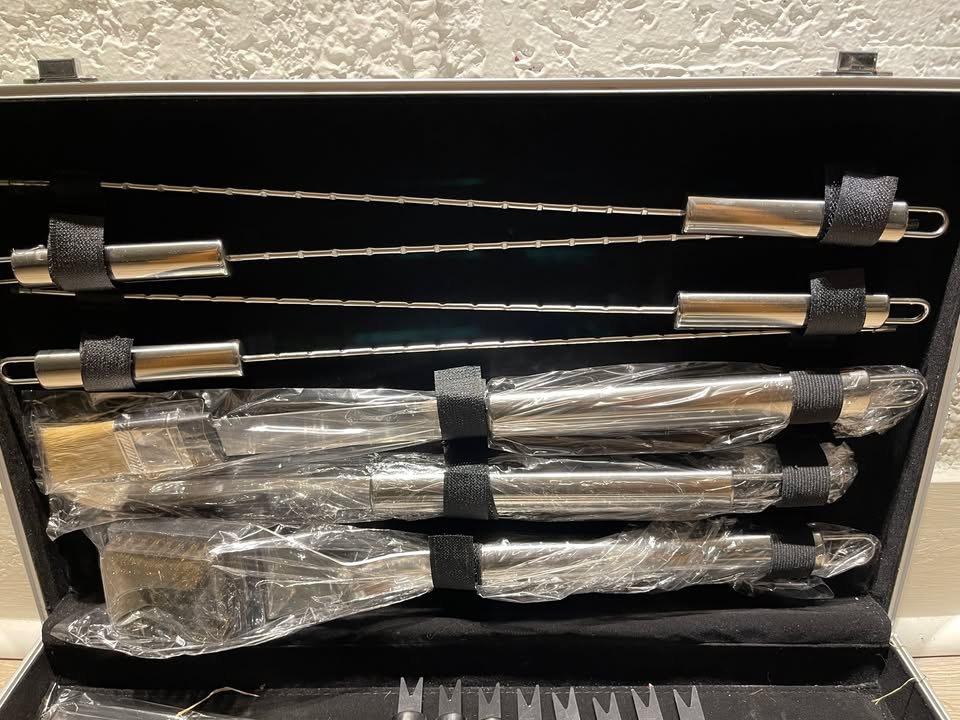 Master Grill Kit - never used. - photo 2