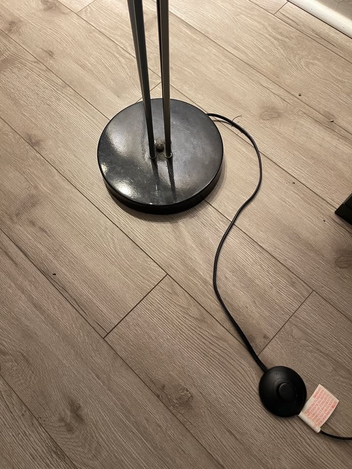 Chic Mid Century Modern Style Lamp - photo 2
