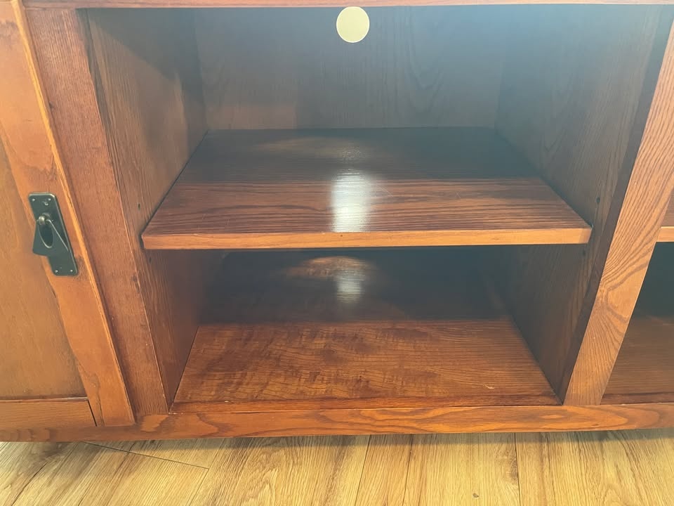 Mission Style Solid Wood Entertainment Centre - photo 3