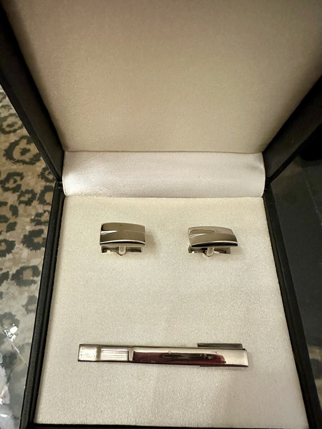 George Cufflinks & Tie Clip