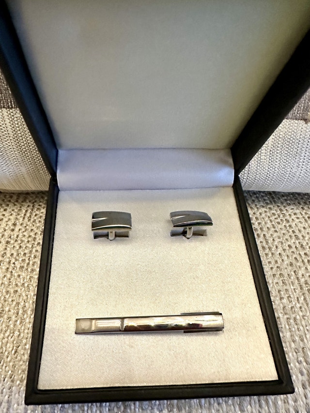 George Cufflinks & Tie Clip - photo 3