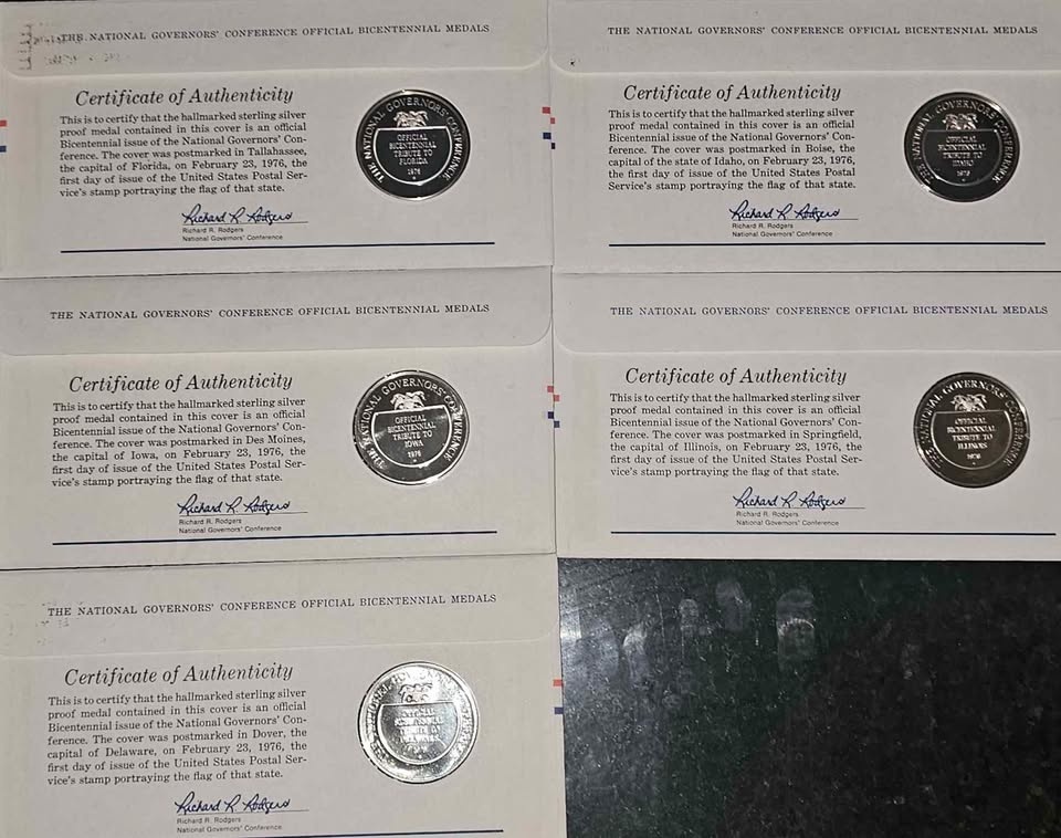 1976 .925 Pure Governors Medals by Franklin Mint - photo 2