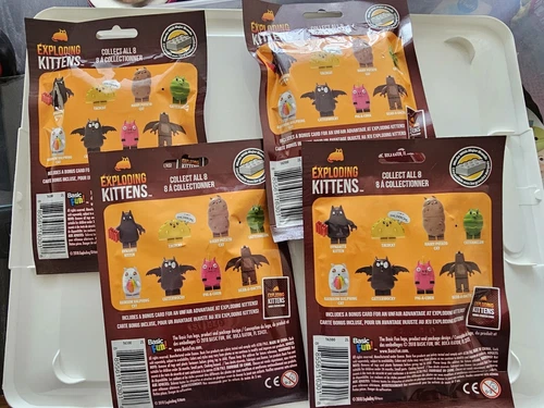 Exploding Kittens: Buildable Mini-Figure Blind Bag - photo 2