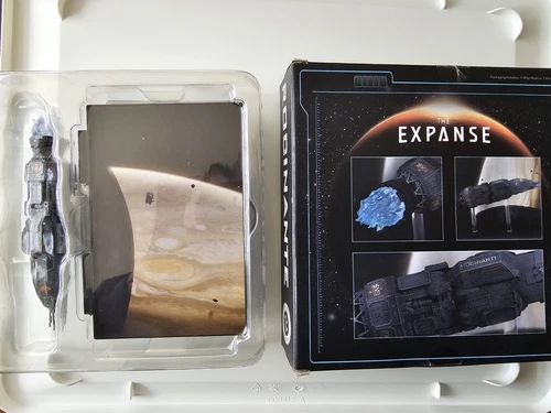 The Expanse Rocinante Ship Figurine Diorama