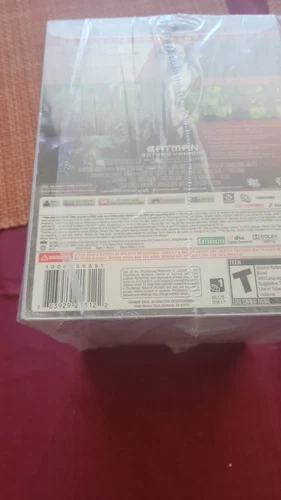Batman: Arkham City Collector's Edition (PS3) - photo 3