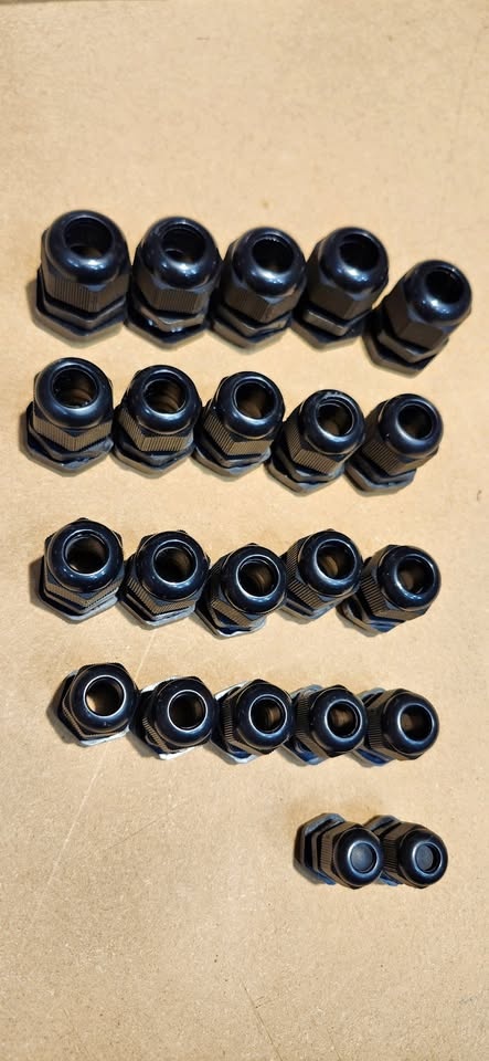 🏆IP68 Cable wire glands / grommets assorted