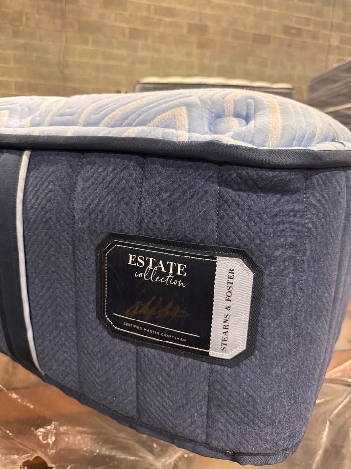 Sterns & Foster Estate Collection Queen Mattress - photo 2