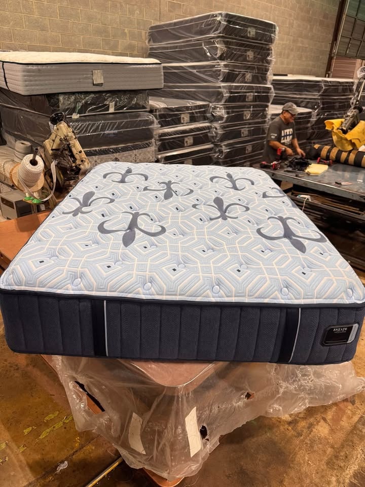 Sterns & Foster Estate Collection Queen Mattress - photo 3