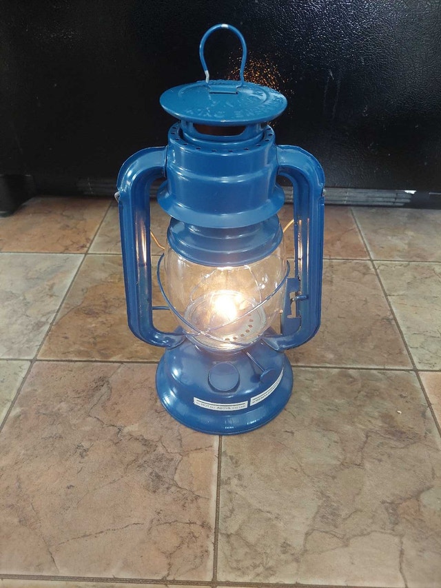 Vintage Style Kerosene Lantern / Lamp - photo 4