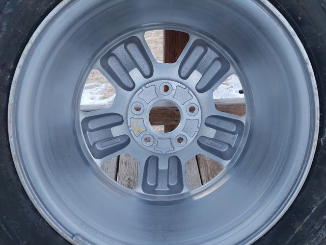 Jeep Wheel Assembly with 235/65R17 Tire - photo 5