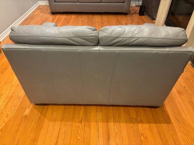 Leather couch’s - photo 3